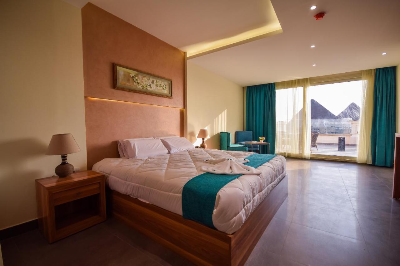 New Pyramid Quen Hotel El El Cairo Exterior foto